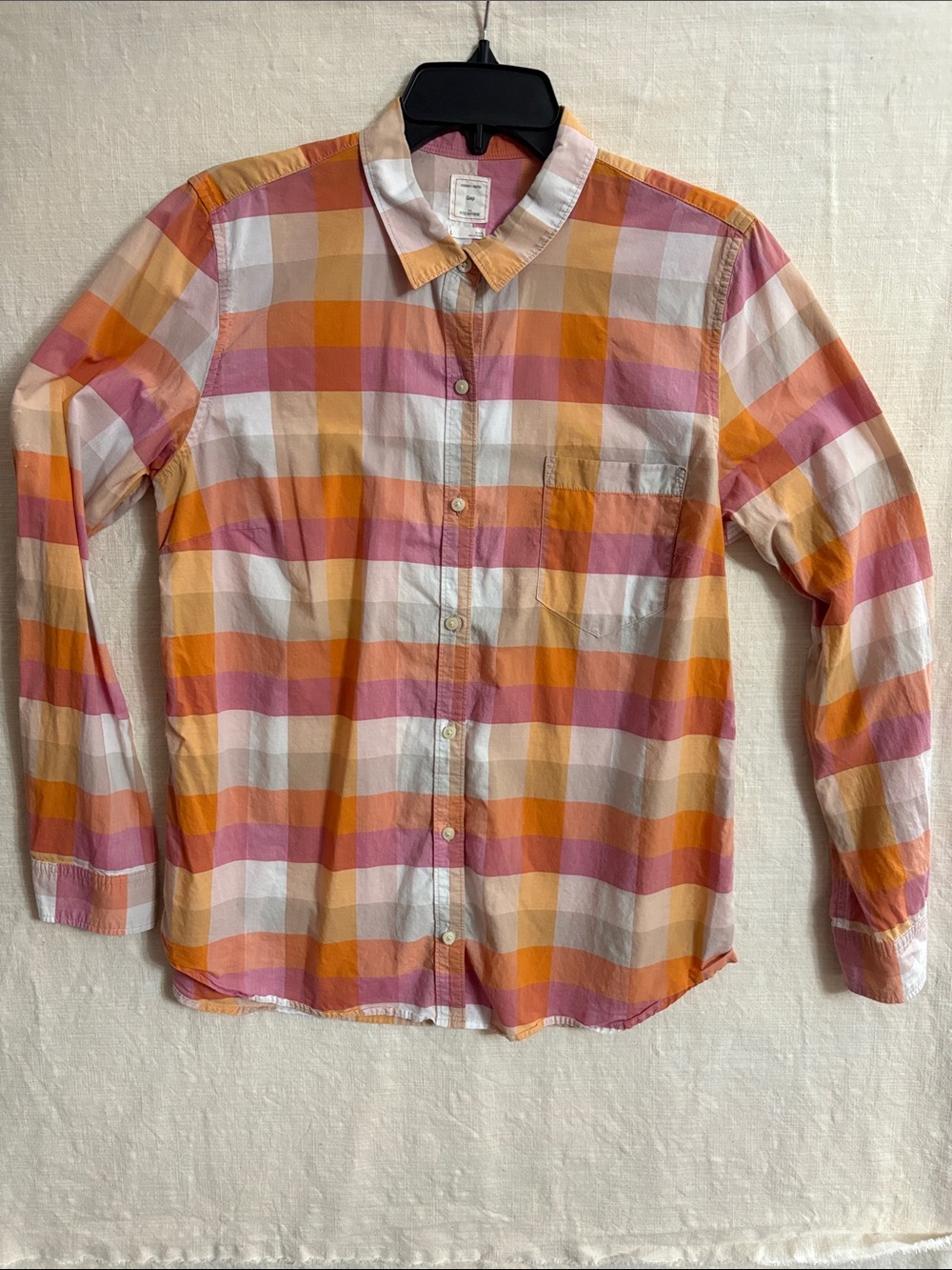 Gap women’s “fitted boyfriend “ button down. Size large